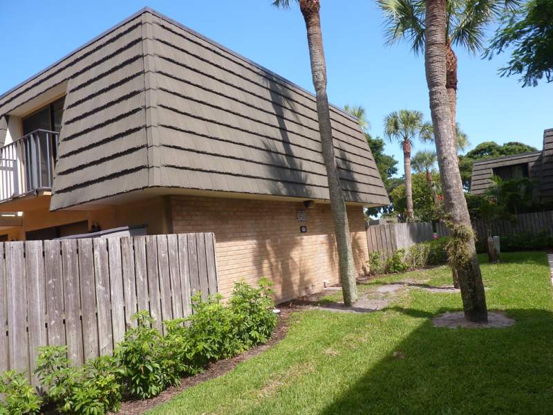 2 bedroom Townhouse at 3203 32nd Way, Village Of Sandalwood Lakes 2, West Palm Beach — photo 4