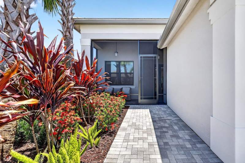 3 bedroom Single Family Residence at 11550 SW Oceanfront Court, Valencia Walk At Riverland, Port St. Lucie — photo 4
