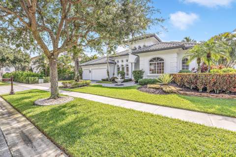17582 Middle Lake Drive, Boca Raton FL - photo 6 of 36