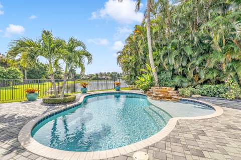 17582 Middle Lake Drive, Boca Raton FL - photo 21 of 36