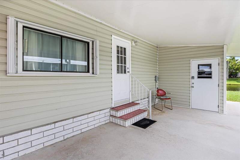 2 bedroom Manufactured Home at 484 Tropical Isles Circle #D-32, Tropical Isles, Fort Pierce — photo 3