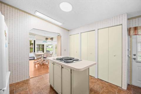484 Tropical Isles Circle #D-32, Fort Pierce FL - photo 12 of 26