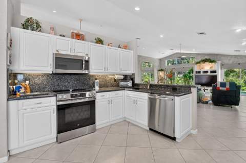 22887 Barrister Drive, Boca Raton FL - photo 16 of 65