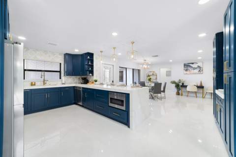 324 Bamboo Road, Palm Beach Shores FL - photo 13 of 46