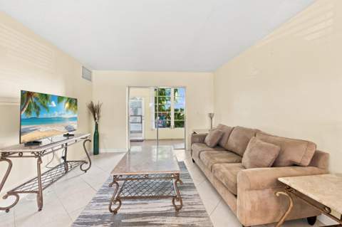 2223 NE 1st Court #101, Boynton Beach FL - photo 11 of 32