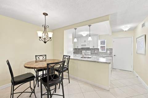 2223 NE 1st Court #101, Boynton Beach FL - photo 7 of 32