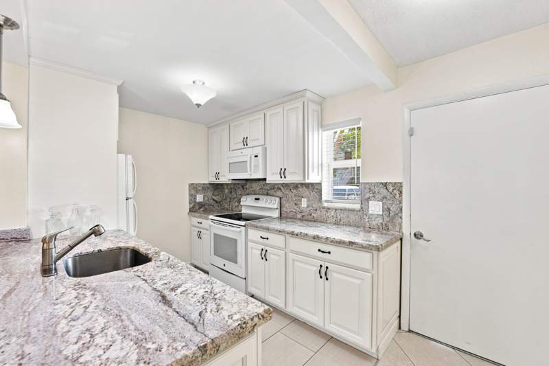 2 bedroom Condominium at 2223 NE 1st Court #101, Village Royale Condo 4, Boynton Beach — photo 5