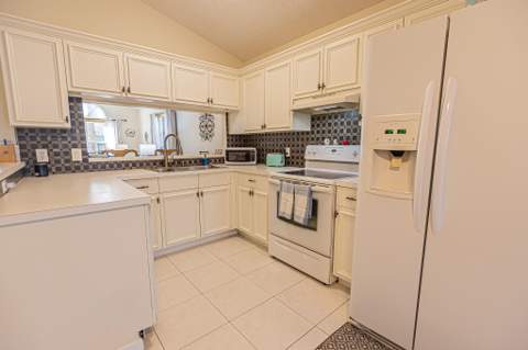 1149 NW Lombardy Drive, Port St. Lucie FL - photo 6 of 42