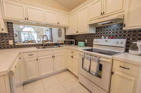 1149 NW Lombardy Drive, Port St. Lucie FL - photo 7 of 42