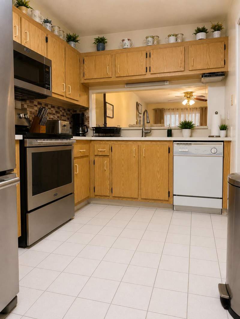 2 bedroom Condominium at 404 Harbour Pointe Way, Harbour Pointe At River Bridge Condo, Greenacres — photo 4