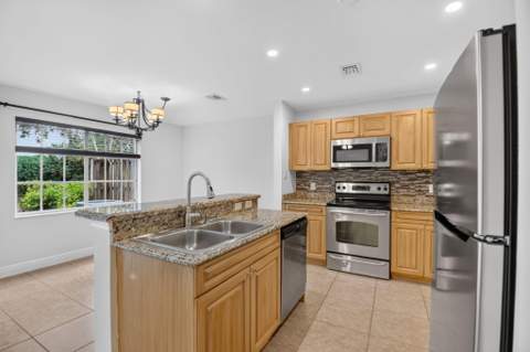 6691 Old Farm Trail, Boynton Beach FL - photo 10 of 44