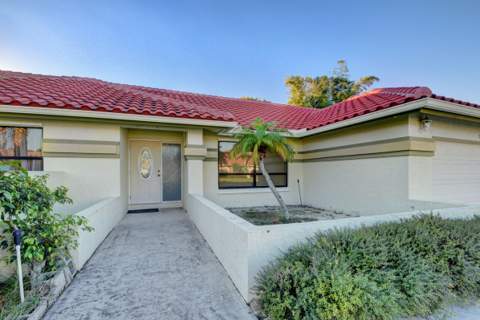 9697 Majestic Way, Boynton Beach FL - photo 6 of 38