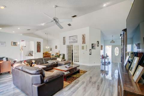 9697 Majestic Way, Boynton Beach FL - photo 10 of 38