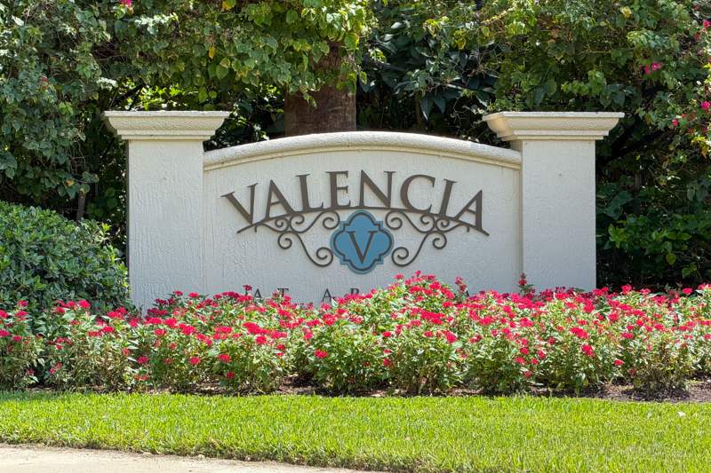 6 bedroom Single Family Residence at 116 Santiago Drive, Valencia At Abacoa, Jupiter — photo 2