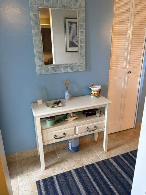 2 bedroom Condominium at 2811 S Garden Drive #308, Lake Clarke Gardens Condo 25, Palm Springs — photo 3