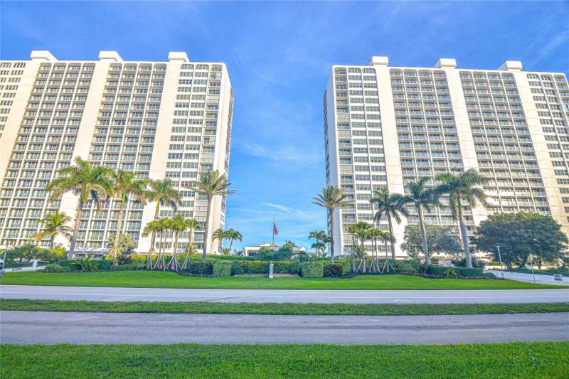 2 bedroom Condominium at 2800 S Ocean Boulevard #15L, Ocean Towers Condo, Boca Raton — photo 2