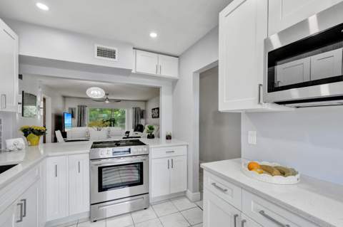 130 Lake Meryl Drive #227, West Palm Beach FL - photo 6 of 46