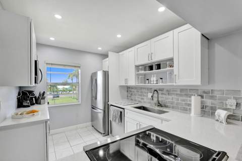 130 Lake Meryl Drive #227, West Palm Beach FL - photo 14 of 46
