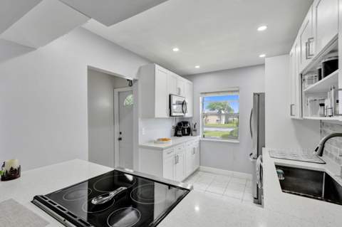 130 Lake Meryl Drive #227, West Palm Beach FL - photo 16 of 46