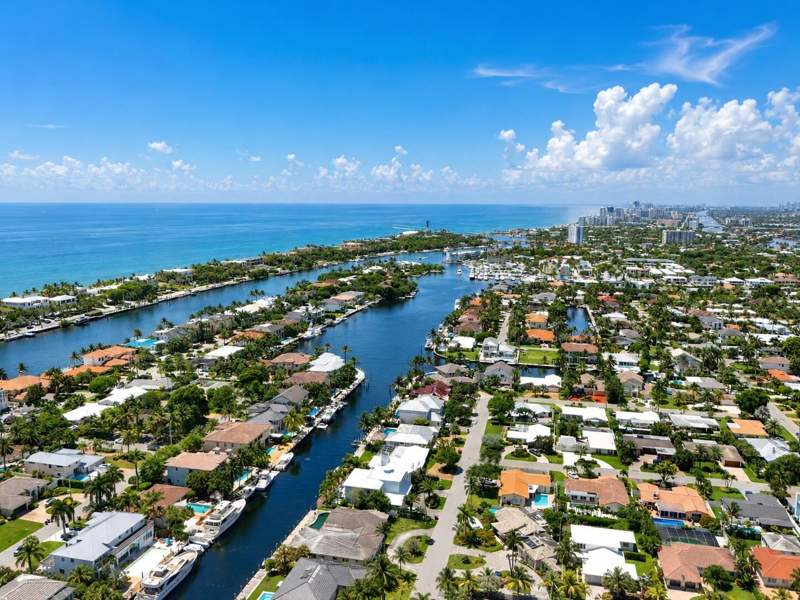 4 bedroom Single Family Residence at 3332 NE 29th Avenue, Lake Placid, Lighthouse Point — photo 4