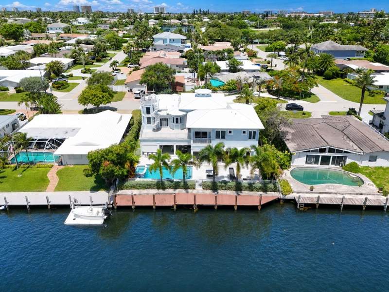 4 bedroom Single Family Residence at 3332 NE 29th Avenue, Lake Placid, Lighthouse Point — photo 3