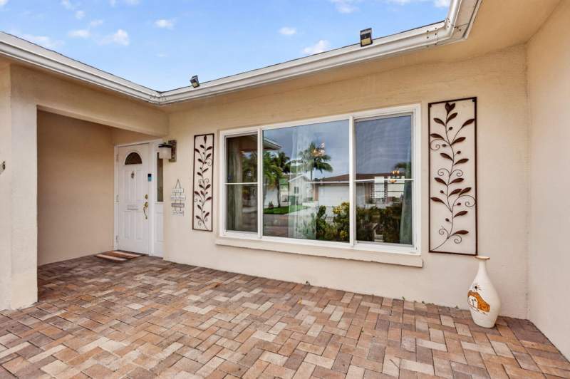 2 bedroom Single Family Residence at 4716 NW 49th Place, Mainlands Of Tamarac Lakes, Tamarac — photo 4