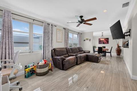 4716 NW 49th Place, Tamarac FL - photo 23 of 34