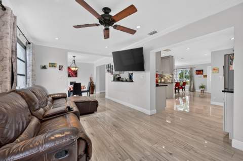 4716 NW 49th Place, Tamarac FL - photo 24 of 34