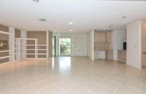 437 French Royale Circle, Atlantis FL - photo 14 of 40