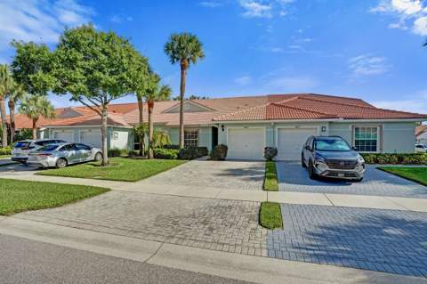 8375 Logia Circle, Boynton Beach FL - photo 6 of 89