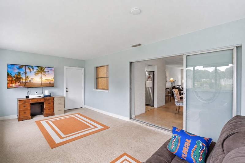 3 bedroom Single Family Residence at 2780 NW 26th Avenue, Lake Tahoe Estates, Oakland Park — photo 2