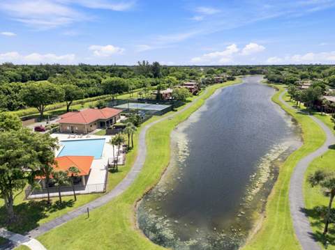 8554 Boca Rio Drive, Boca Raton FL - photo 11 of 37
