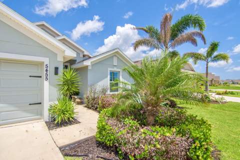 5455 Lugo Street, Fort Pierce FL - photo 10 of 51