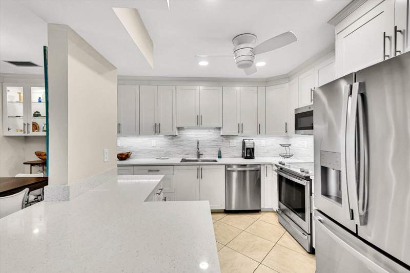 2 bedroom Condominium at 3520 S Ocean Boulevard #L405, Palmsea Condo, South Palm Beach — photo 4