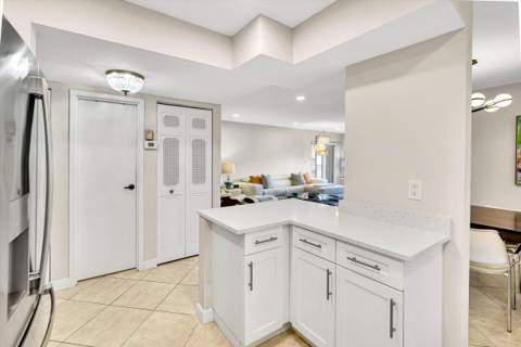 3520 S Ocean Boulevard #L405, South Palm Beach FL - photo 8 of 42