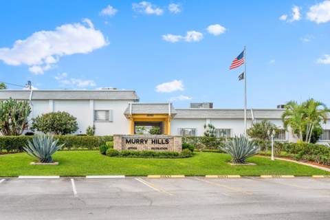 3160 Lake Osborne Drive #Bldg 6 Unit 206, Lake Worth Beach FL - photo 19 of 37