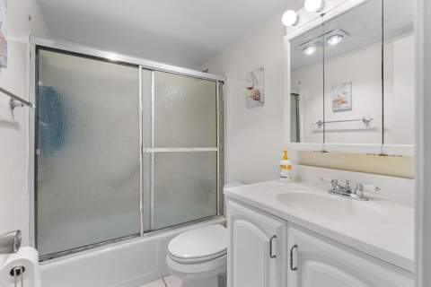 3160 Lake Osborne Drive #Bldg 6 Unit 206, Lake Worth Beach FL - photo 13 of 37