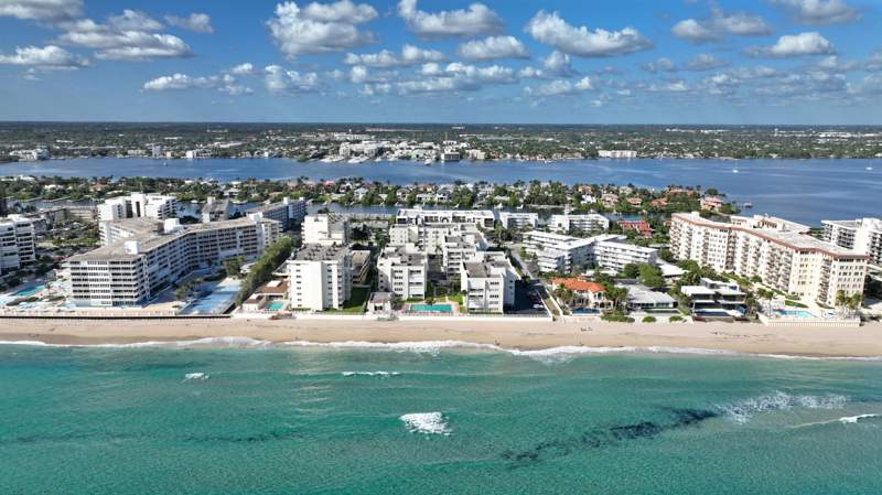 2 bedroom Condominium at 3520 S Ocean Boulevard #L405, Palmsea Condo, South Palm Beach — photo 2