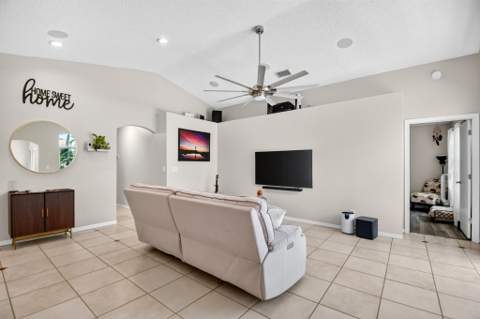 7285 Burgess Drive, Lake Worth FL - photo 24 of 37