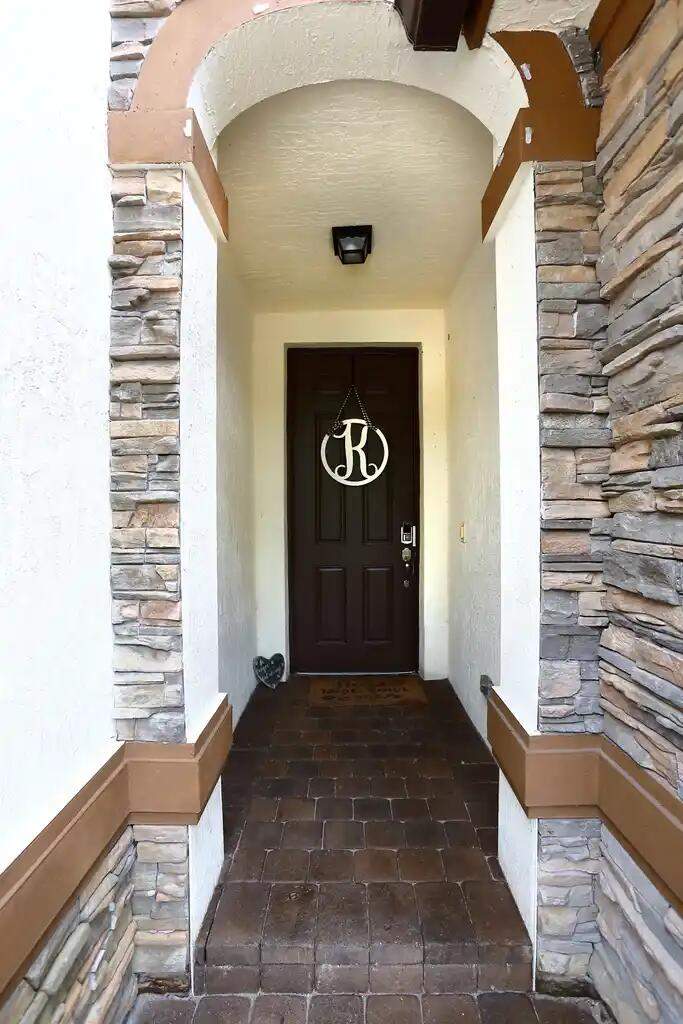 3 bedroom Townhouse at 807 E Village Circle, FLAMINGO VILLAGE 176-177 B POR, Davie — photo 3