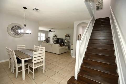 807 E Village Circle, Davie FL - photo 6 of 43
