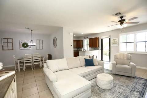 807 E Village Circle, Davie FL - photo 8 of 43