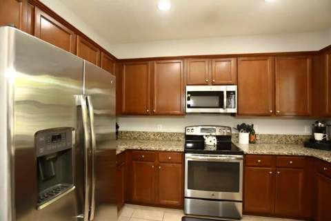 807 E Village Circle, Davie FL - photo 11 of 43
