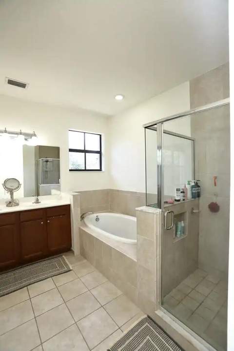 807 E Village Circle, Davie FL - photo 20 of 43