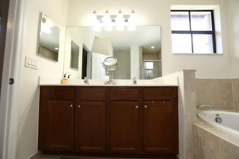 807 E Village Circle, Davie FL - photo 21 of 43