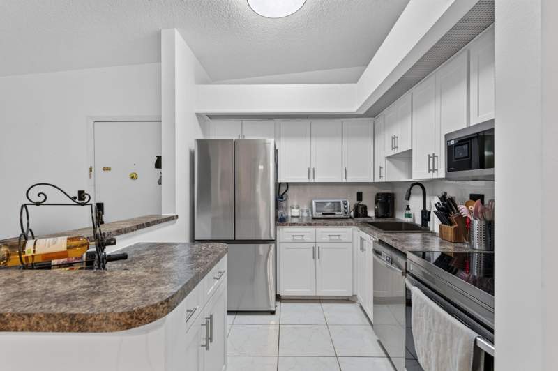 2 bedroom Condominium at 9474 S Belfort Circle #206, Belfort Condominium L, Tamarac — photo 5