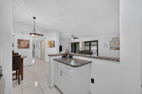9474 S Belfort Circle #206, Tamarac FL - photo 8 of 33