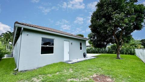 5181 NW 50th Terrace, Coconut Creek FL - photo 7 of 28