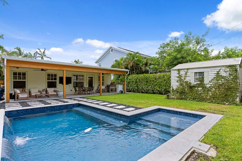 2 bedroom Single Family Residence at 521 33rd Street, Northwood Add, West Palm Beach — photo 3