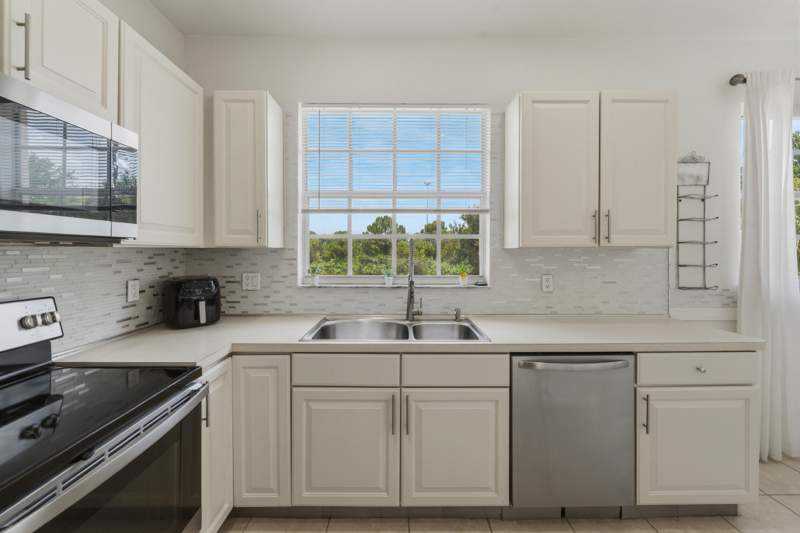 3 bedroom Townhouse at 8133 Mulligan Circle, Pod 20C Pud Ll At The Reserve - Castle Pines, Port St. Lucie — photo 3